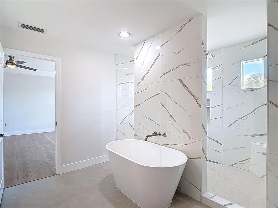 En Venta: $750,000 (4 camas, 3 baños, 3549 Pies cuadrados)