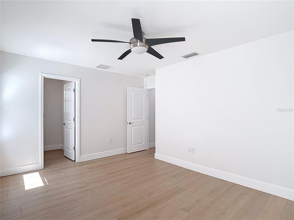En Venta: $750,000 (4 camas, 3 baños, 3549 Pies cuadrados)