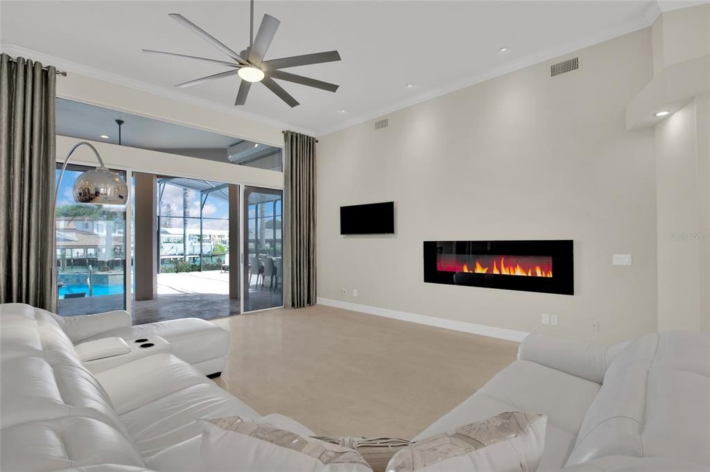 For Sale: $2,690,000 (3 beds, 2 baths, 2632 Square Feet)