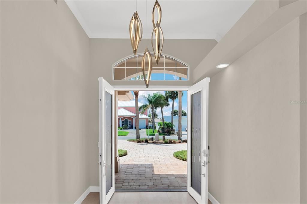For Sale: $2,690,000 (3 beds, 2 baths, 2632 Square Feet)