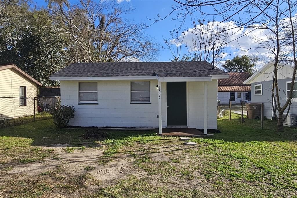 Active With Contract: $90,000 (2 beds, 1 baths, 512 Square Feet)