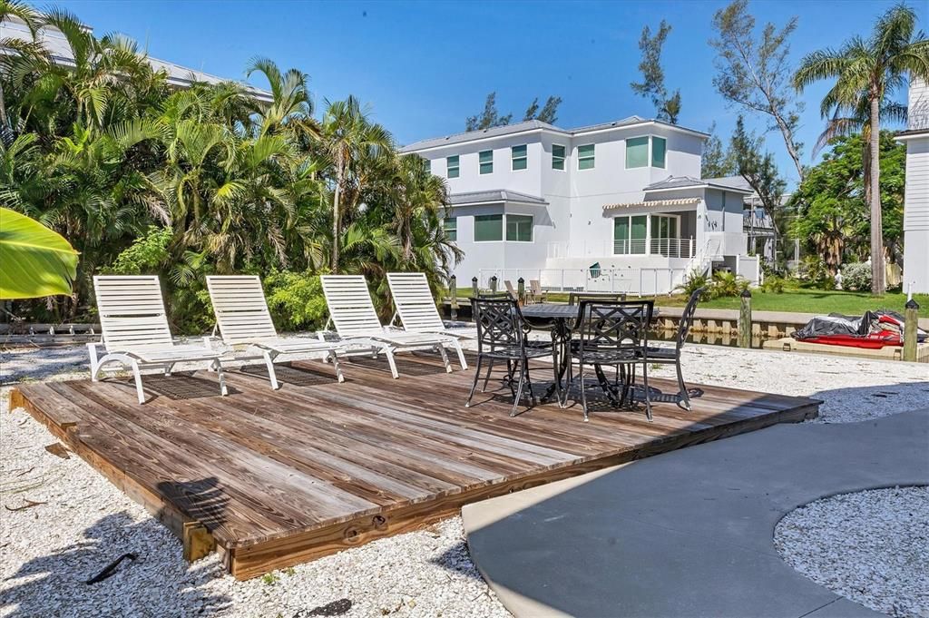 На продажу: $1,599,000 (2 спален, 2 ванн, 1882 Квадратных фут)