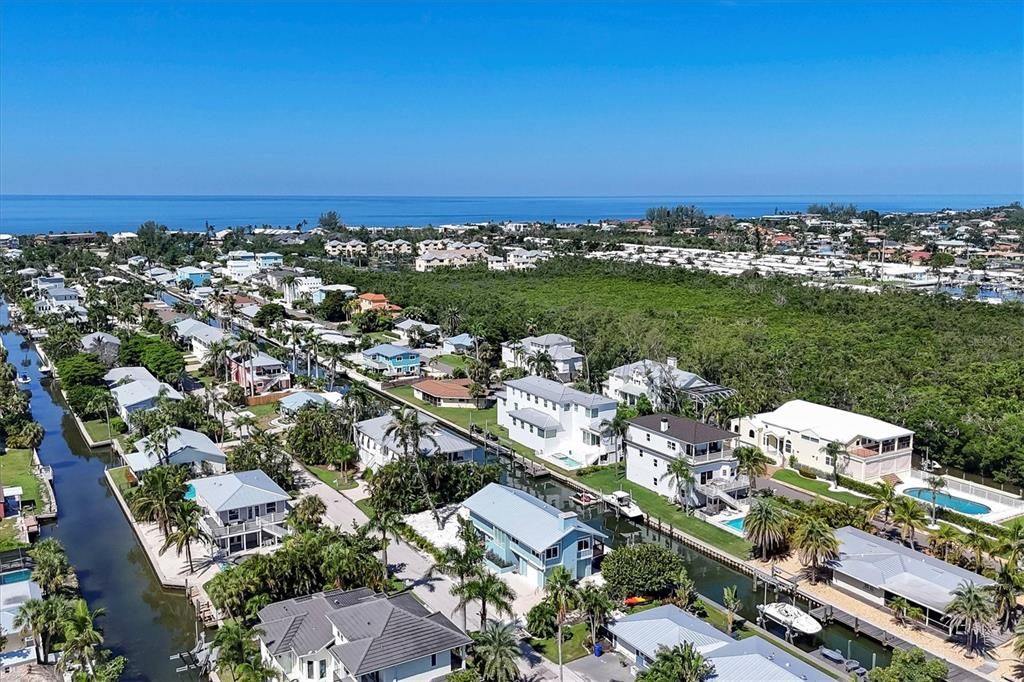На продажу: $1,599,000 (2 спален, 2 ванн, 1882 Квадратных фут)