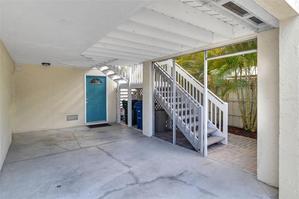 Activo con contrato: $385,000 (3 camas, 3 baños, 1879 Pies cuadrados)