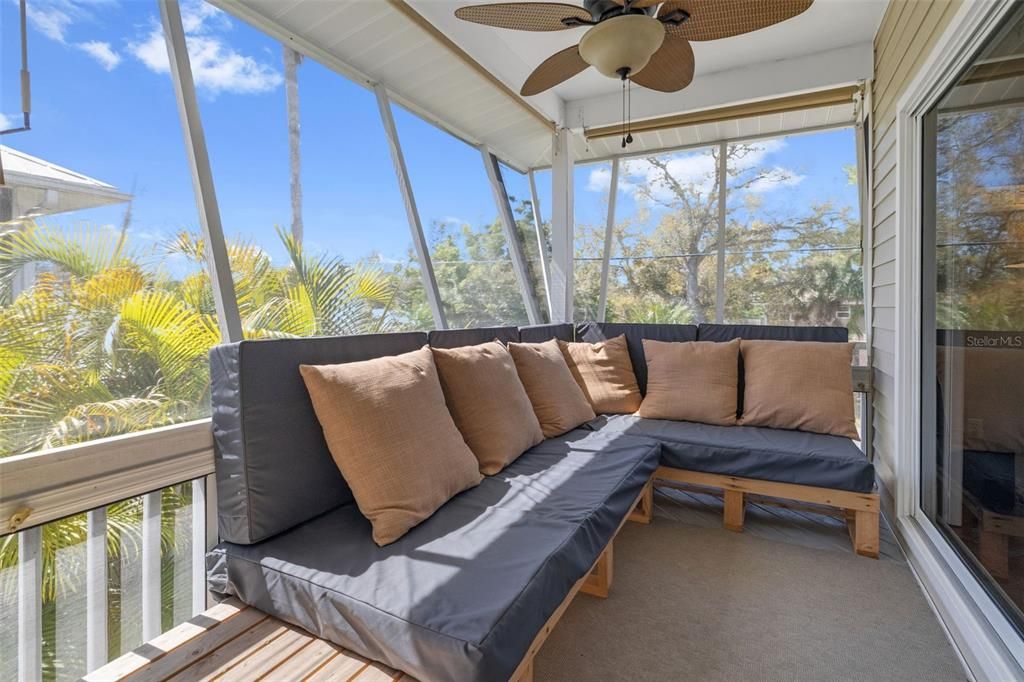 Activo con contrato: $385,000 (3 camas, 3 baños, 1879 Pies cuadrados)