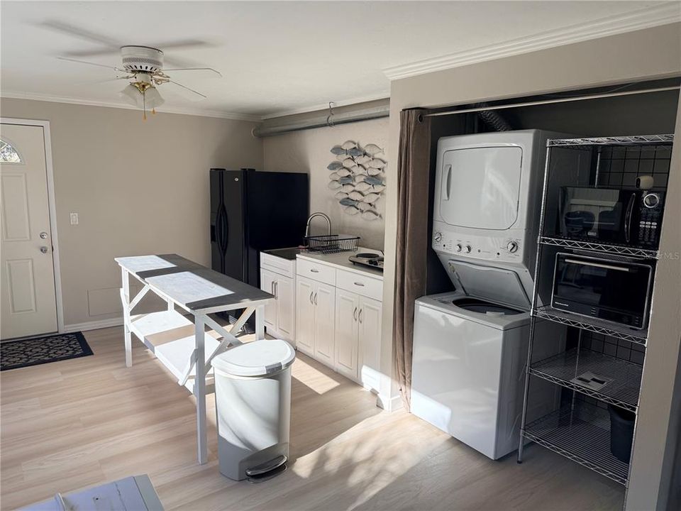 Activo con contrato: $385,000 (3 camas, 3 baños, 1879 Pies cuadrados)