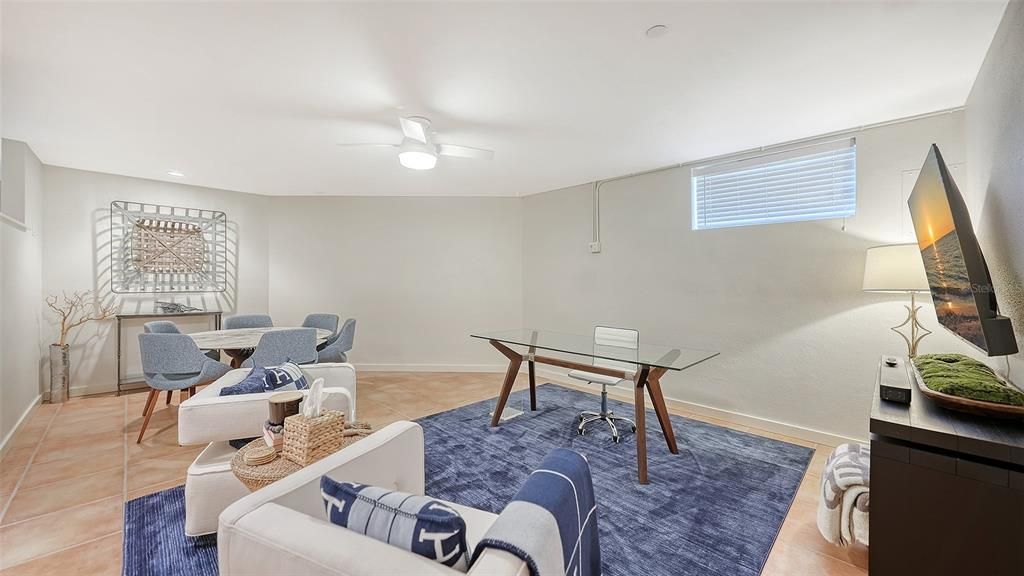 For Sale: $790,000 (2 beds, 2 baths, 1370 Square Feet)