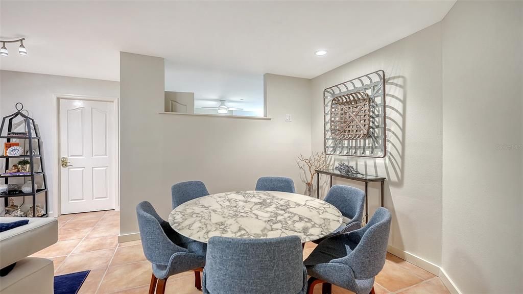 For Sale: $790,000 (2 beds, 2 baths, 1370 Square Feet)