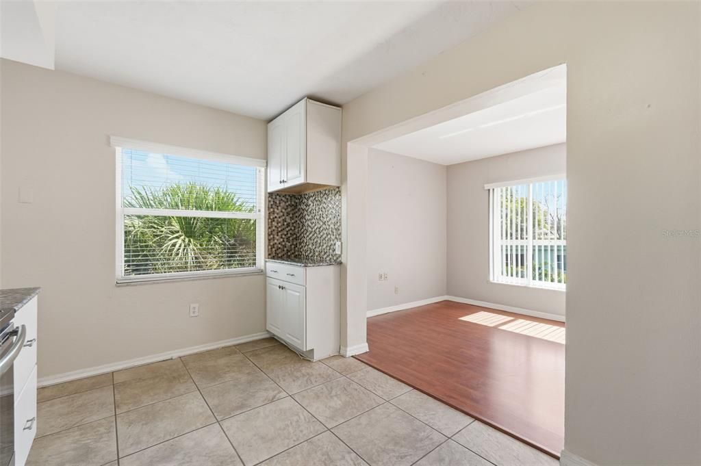 Activo con contrato: $150,000 (2 camas, 2 baños, 1400 Pies cuadrados)