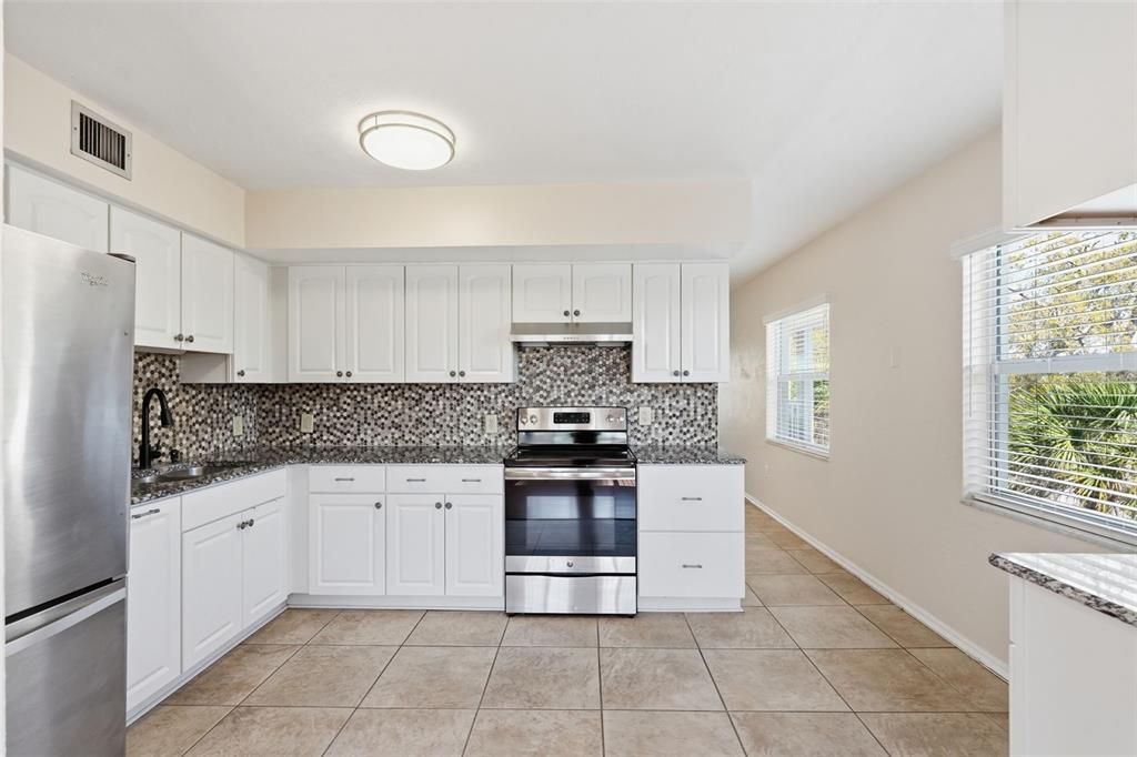 Activo con contrato: $150,000 (2 camas, 2 baños, 1400 Pies cuadrados)