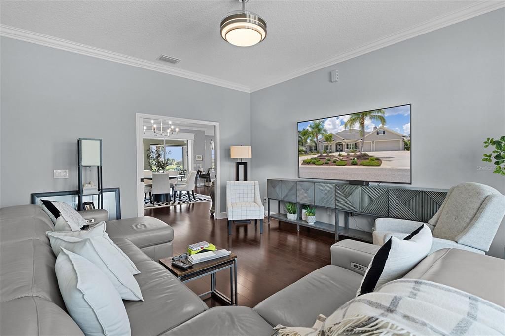 For Sale: $1,950,000 (3 beds, 2 baths, 3320 Square Feet)