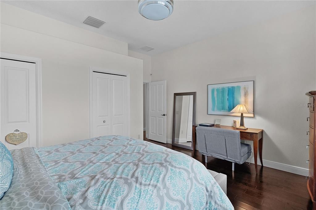 For Sale: $1,950,000 (3 beds, 2 baths, 3320 Square Feet)