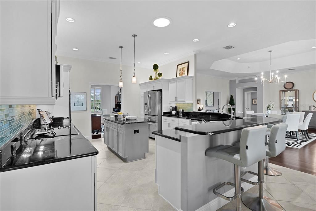 For Sale: $1,950,000 (3 beds, 2 baths, 3320 Square Feet)