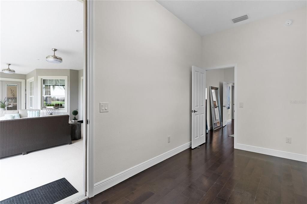 For Sale: $1,950,000 (3 beds, 2 baths, 3320 Square Feet)