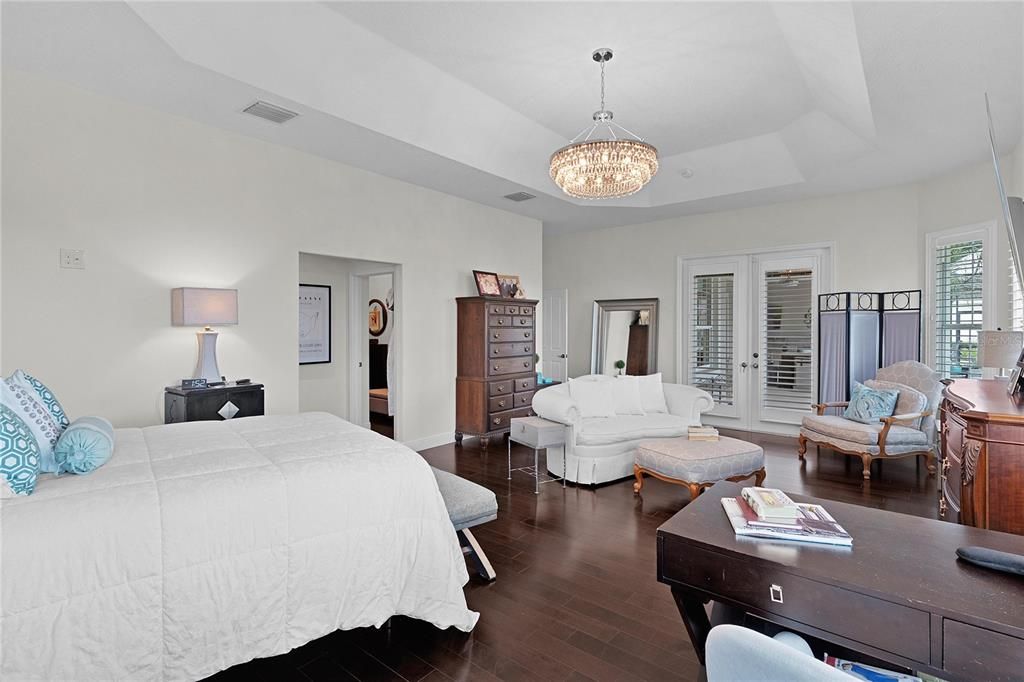 For Sale: $1,950,000 (3 beds, 2 baths, 3320 Square Feet)