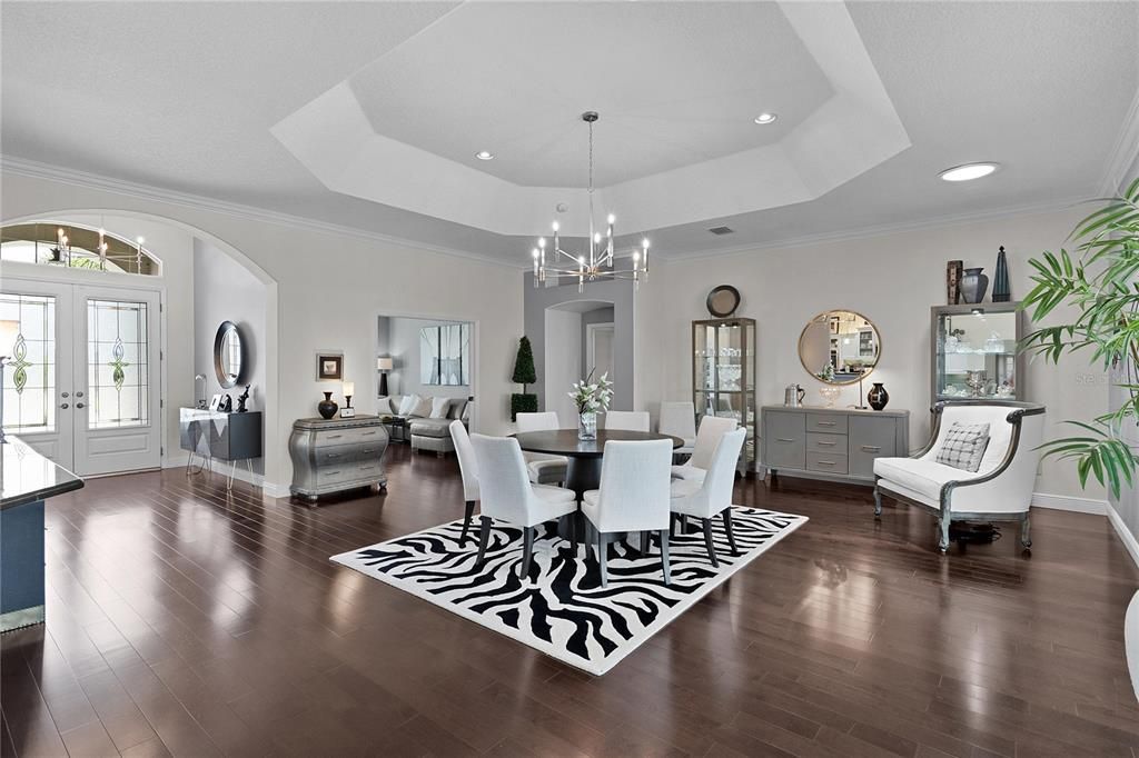 For Sale: $1,950,000 (3 beds, 2 baths, 3320 Square Feet)