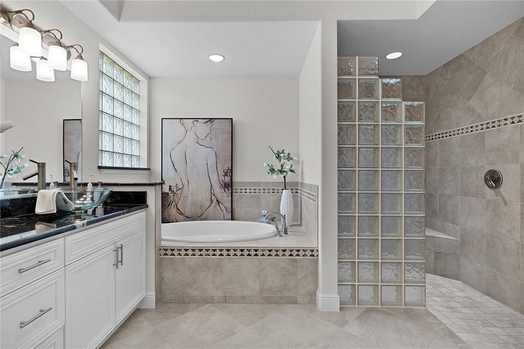 For Sale: $1,950,000 (3 beds, 2 baths, 3320 Square Feet)