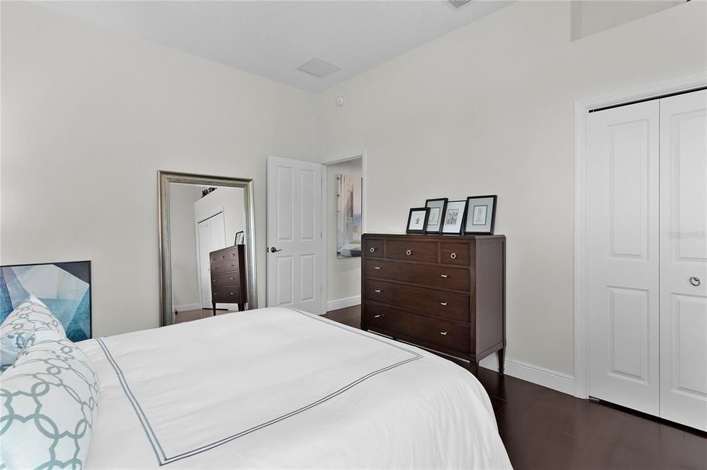 For Sale: $1,950,000 (3 beds, 2 baths, 3320 Square Feet)