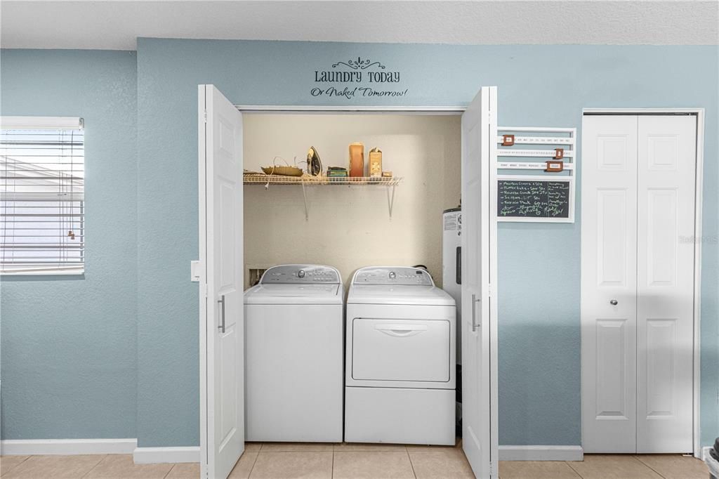 На продажу: $207,000 (3 спален, 2 ванн, 1864 Квадратных фут)