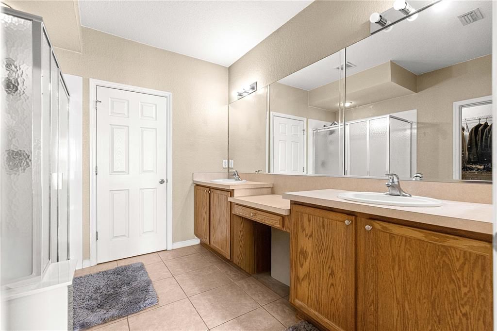 На продажу: $207,000 (3 спален, 2 ванн, 1864 Квадратных фут)