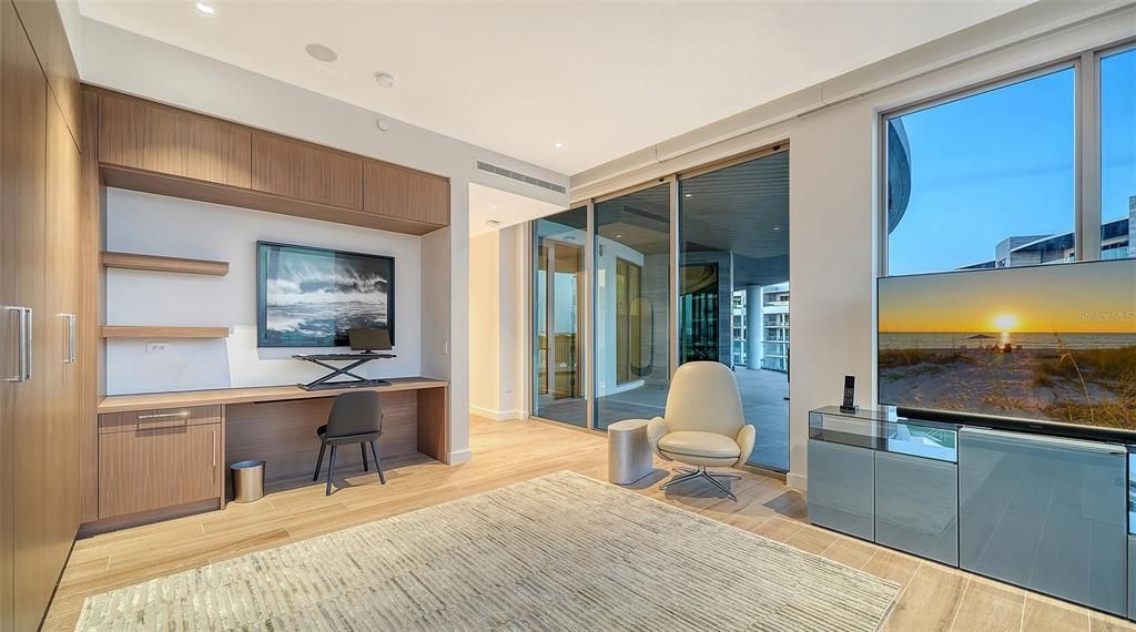 For Sale: $12,750,000 (3 beds, 3 baths, 4967 Square Feet)