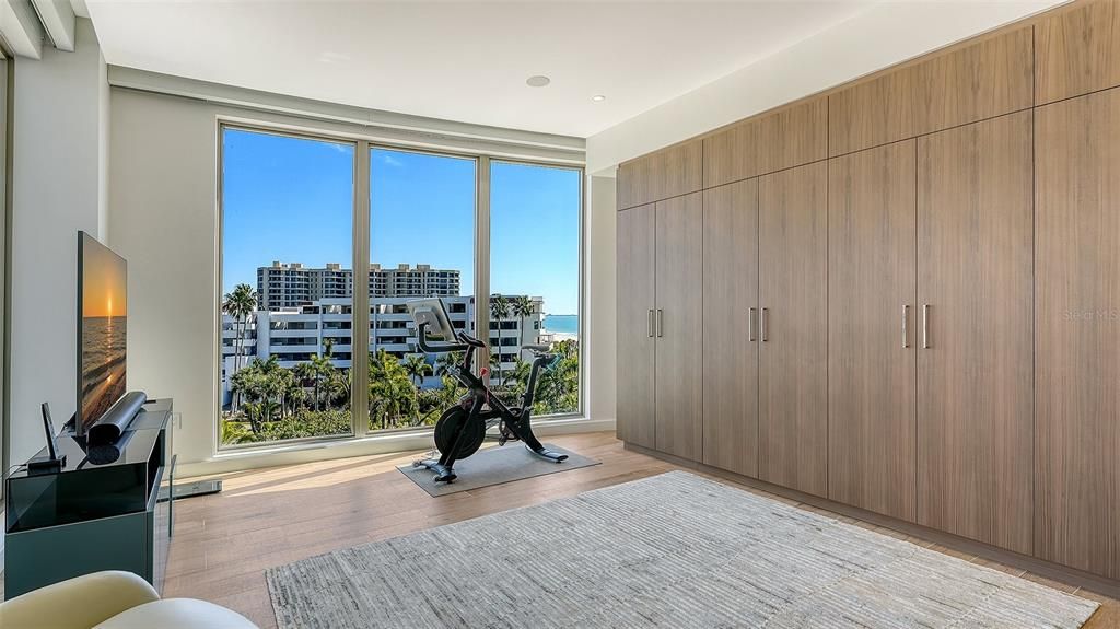 For Sale: $12,750,000 (3 beds, 3 baths, 4967 Square Feet)