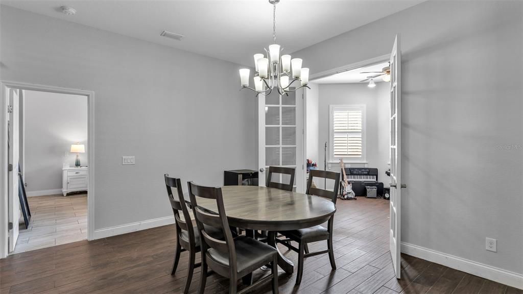 Active With Contract: $624,900 (5 beds, 3 baths, 2691 Square Feet)
