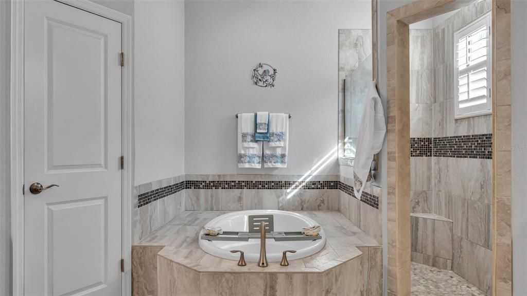 Active With Contract: $624,900 (5 beds, 3 baths, 2691 Square Feet)