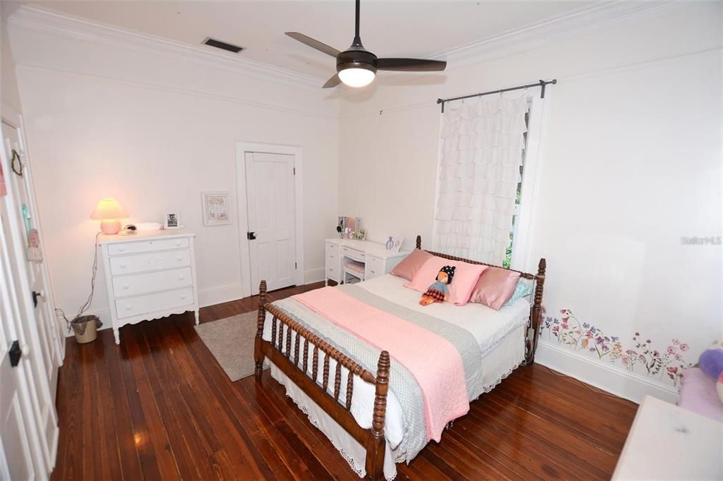 For Sale: $575,000 (4 beds, 3 baths, 3124 Square Feet)