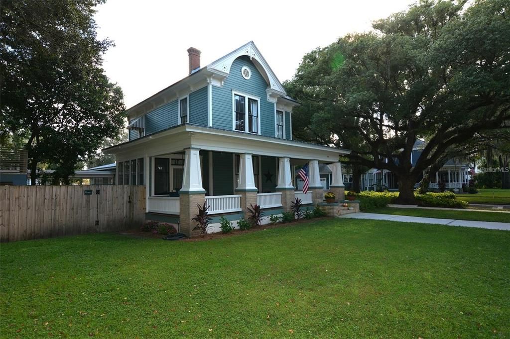 For Sale: $575,000 (4 beds, 3 baths, 3124 Square Feet)