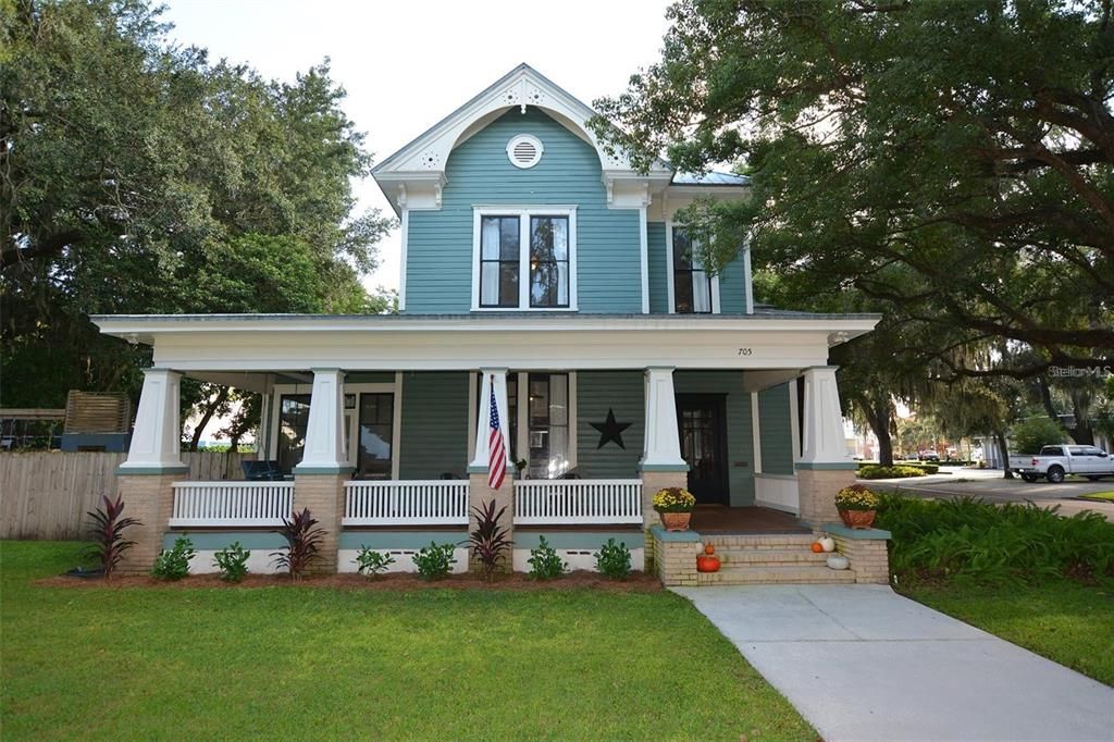For Sale: $575,000 (4 beds, 3 baths, 3124 Square Feet)