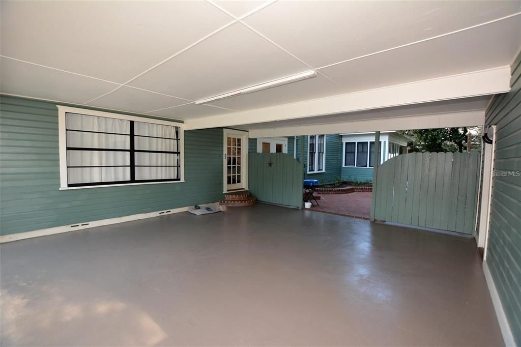 For Sale: $575,000 (4 beds, 3 baths, 3124 Square Feet)