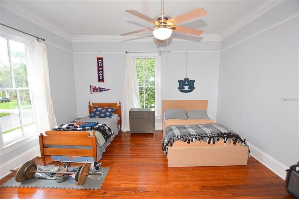For Sale: $575,000 (4 beds, 3 baths, 3124 Square Feet)
