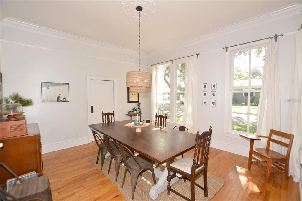 For Sale: $575,000 (4 beds, 3 baths, 3124 Square Feet)