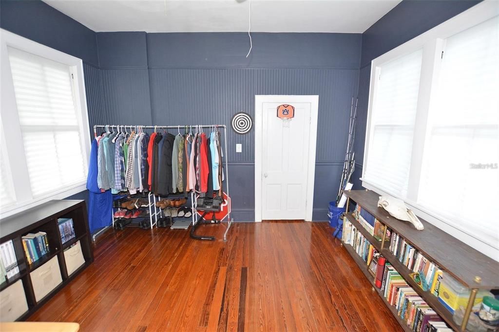 For Sale: $575,000 (4 beds, 3 baths, 3124 Square Feet)