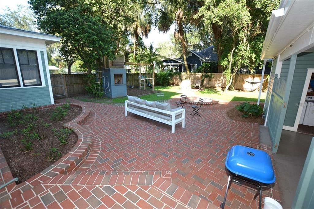 For Sale: $575,000 (4 beds, 3 baths, 3124 Square Feet)