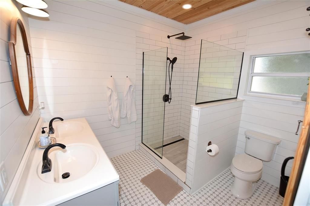 For Sale: $575,000 (4 beds, 3 baths, 3124 Square Feet)