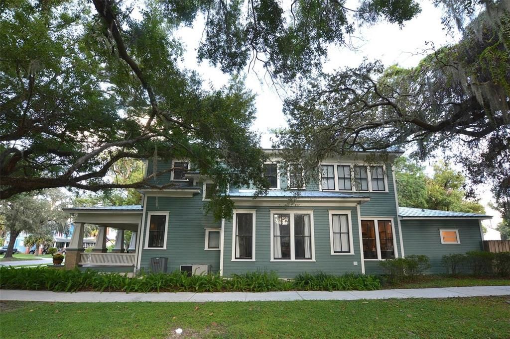 For Sale: $575,000 (4 beds, 3 baths, 3124 Square Feet)