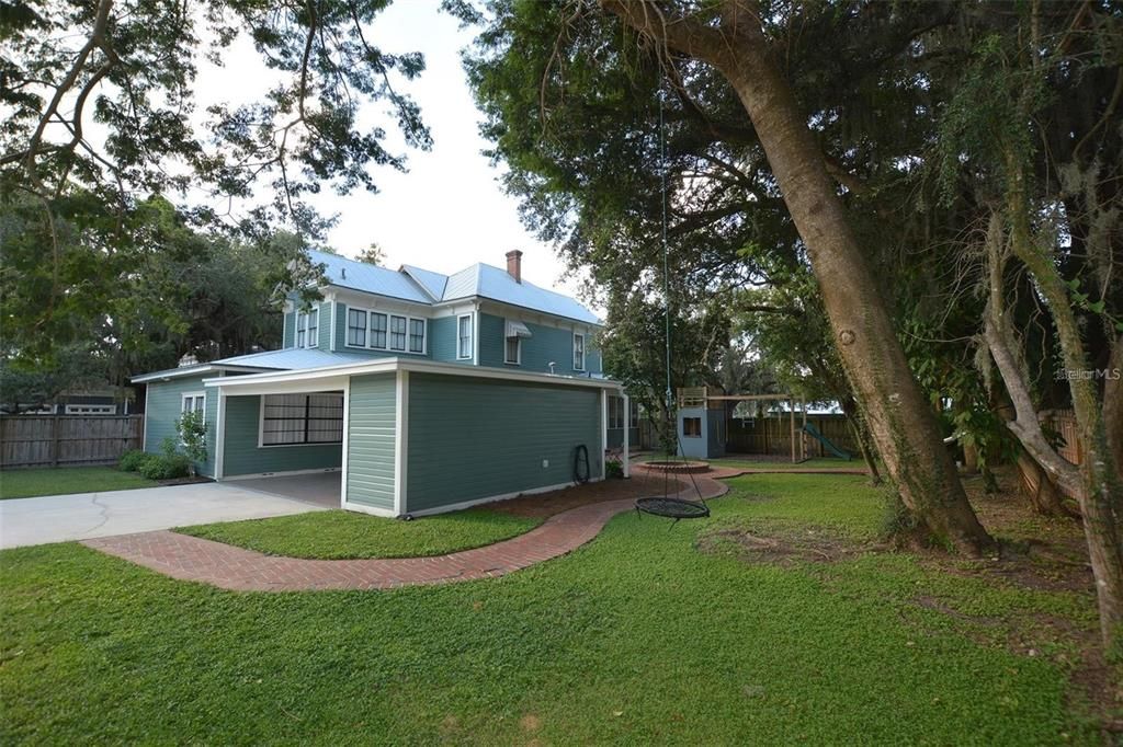 For Sale: $575,000 (4 beds, 3 baths, 3124 Square Feet)