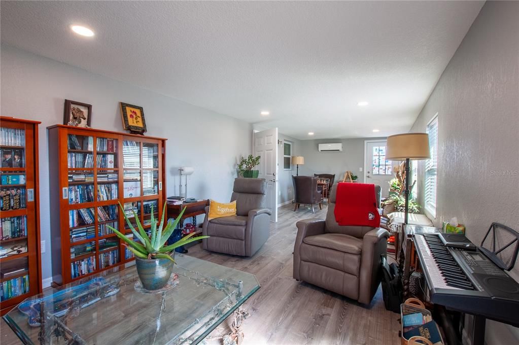 En Venta: $475,000 (3 camas, 2 baños, 1622 Pies cuadrados)