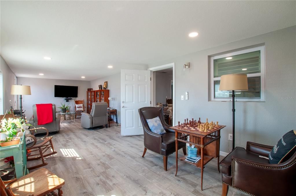 En Venta: $475,000 (3 camas, 2 baños, 1622 Pies cuadrados)