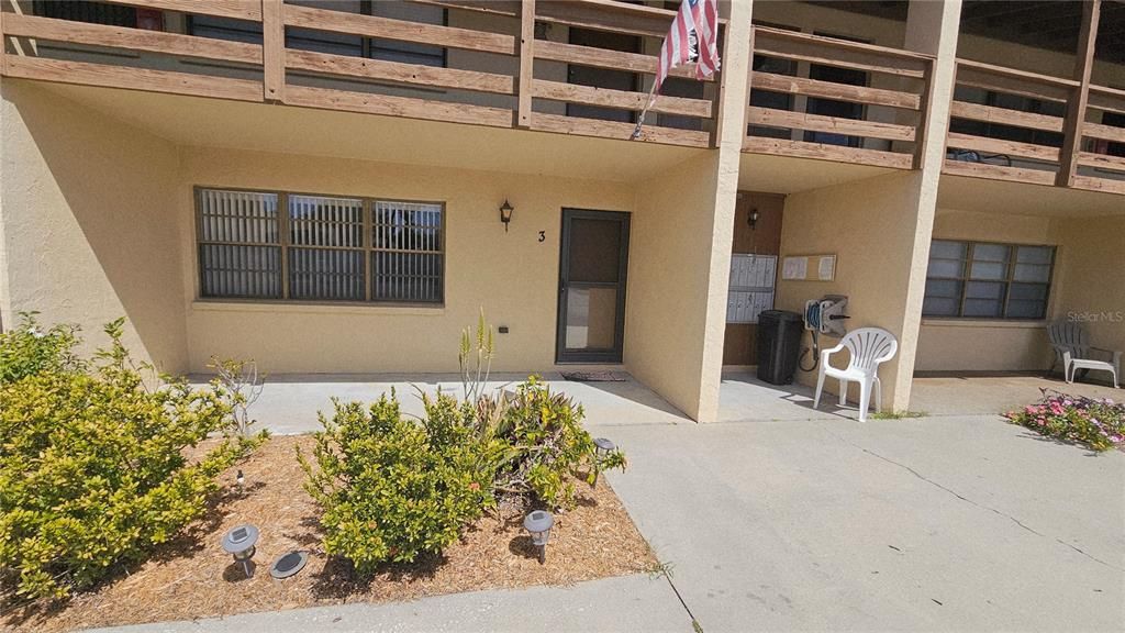 出租: $1,225 (1 贝兹, 1 浴室, 647 平方英尺)