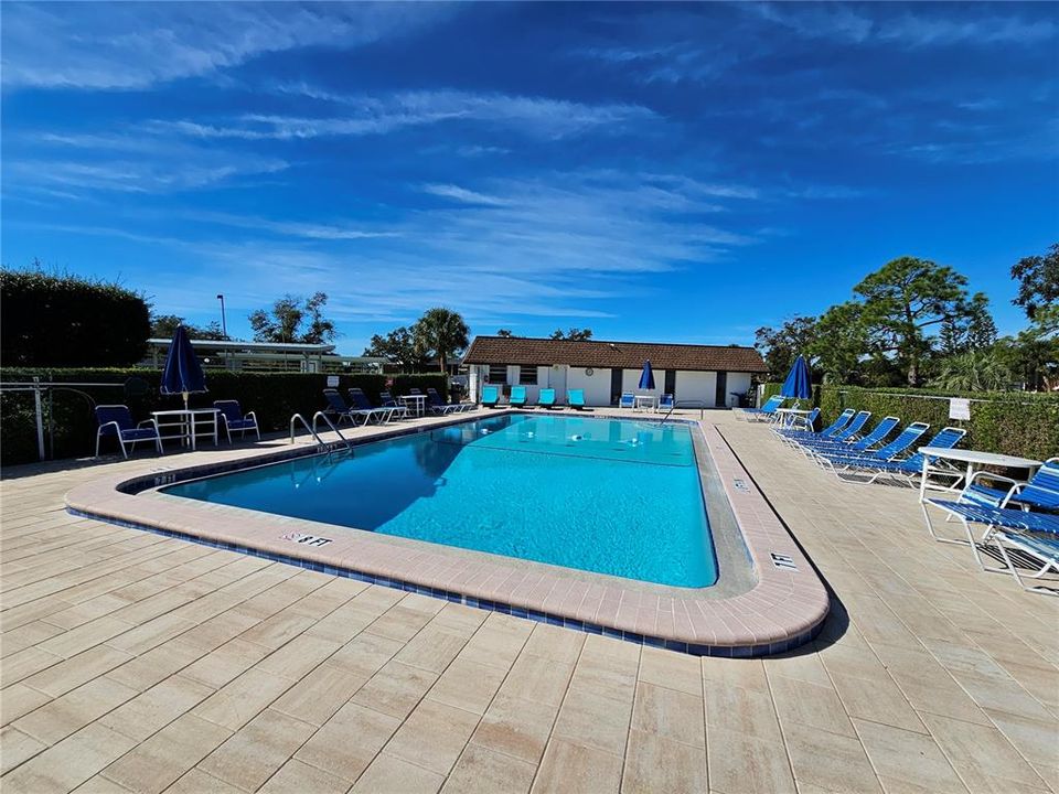 出租: $1,225 (1 贝兹, 1 浴室, 647 平方英尺)