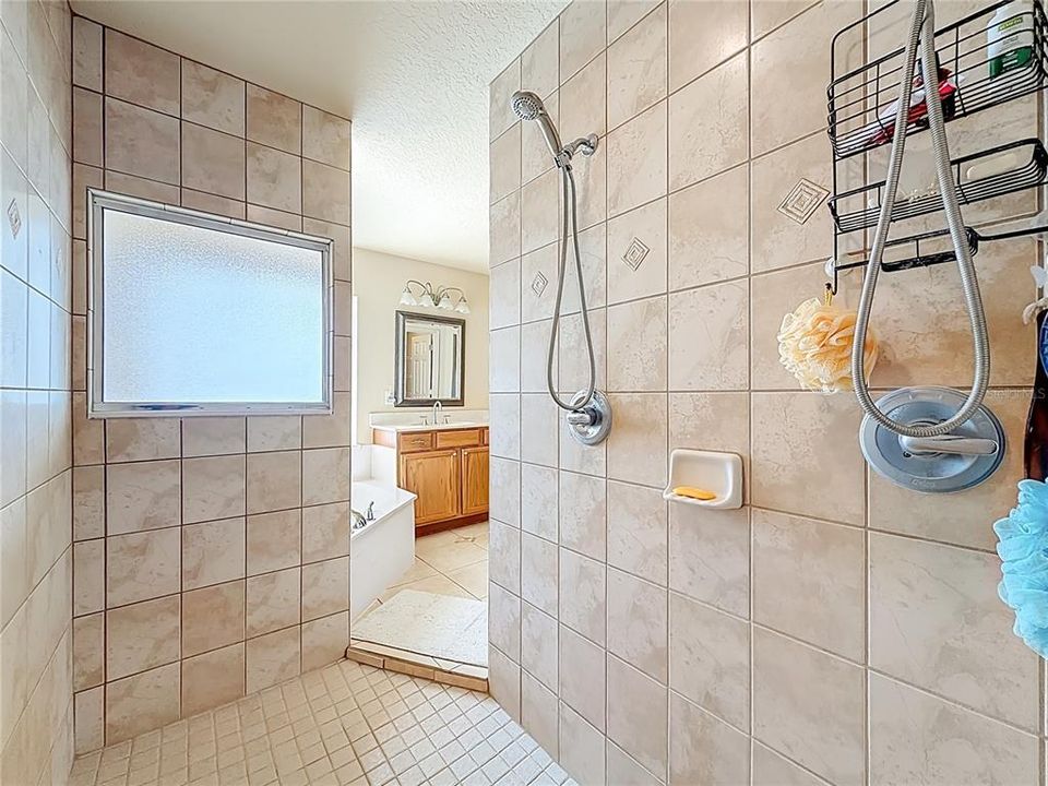 На продажу: $1,099,999 (3 спален, 2 ванн, 2488 Квадратных фут)