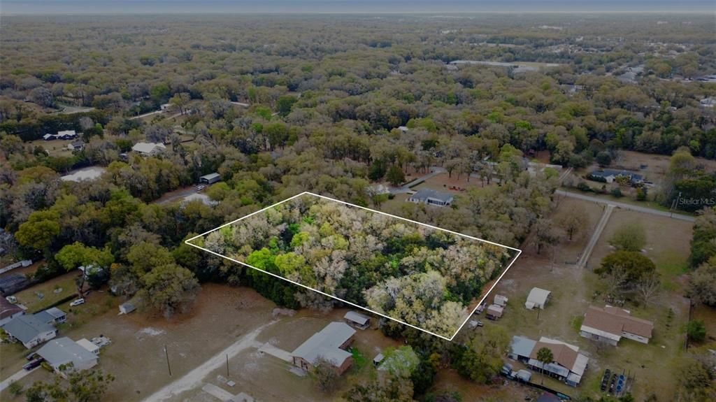 待售: $175,000 (2.45 acres)