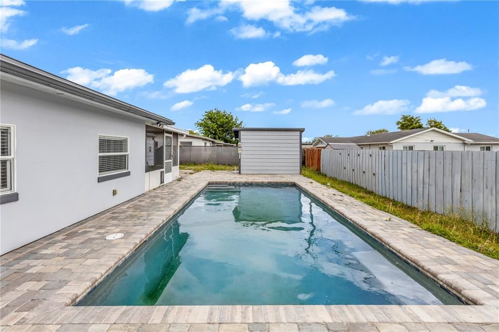 For Sale: $320,000 (4 beds, 2 baths, 1552 Square Feet)