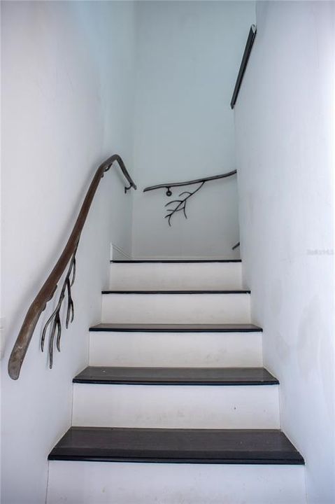 For Sale: $175,000 (2 beds, 2 baths, 1460 Square Feet)