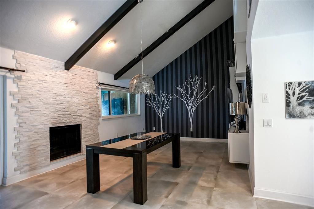 For Sale: $175,000 (2 beds, 2 baths, 1460 Square Feet)