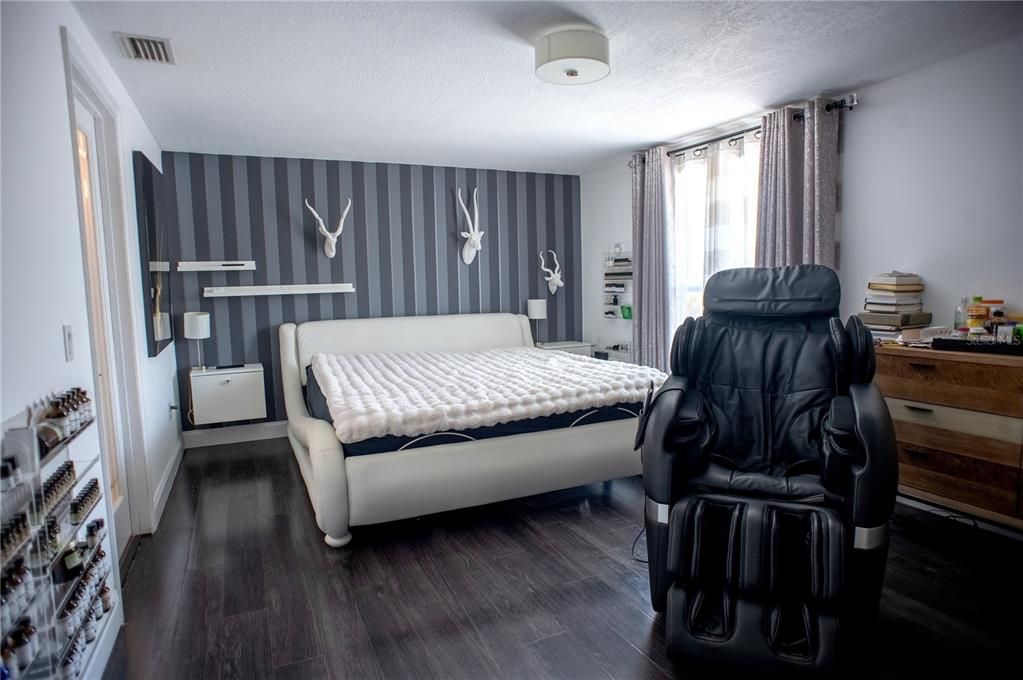 For Sale: $175,000 (2 beds, 2 baths, 1460 Square Feet)