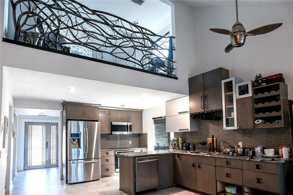 For Sale: $175,000 (2 beds, 2 baths, 1460 Square Feet)